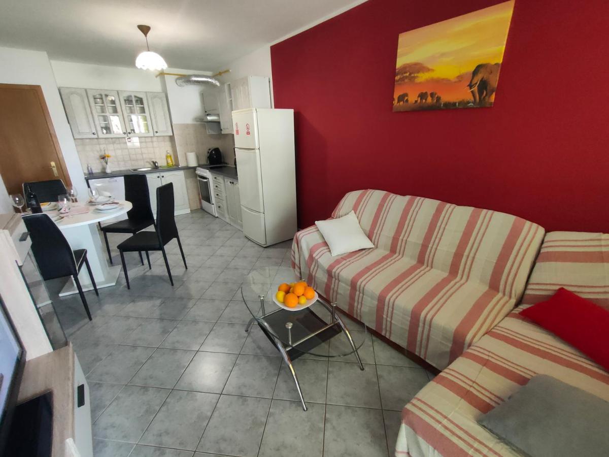 Ferienwohnung Apartman Bela Pula Exterior foto